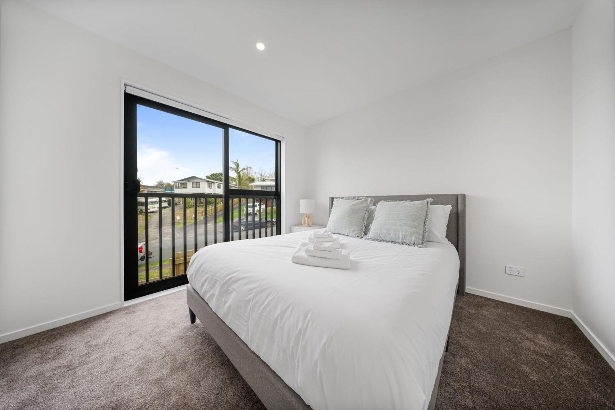 West Harbour Modern 4-Bedroom Retreat 奥克兰 外观 照片